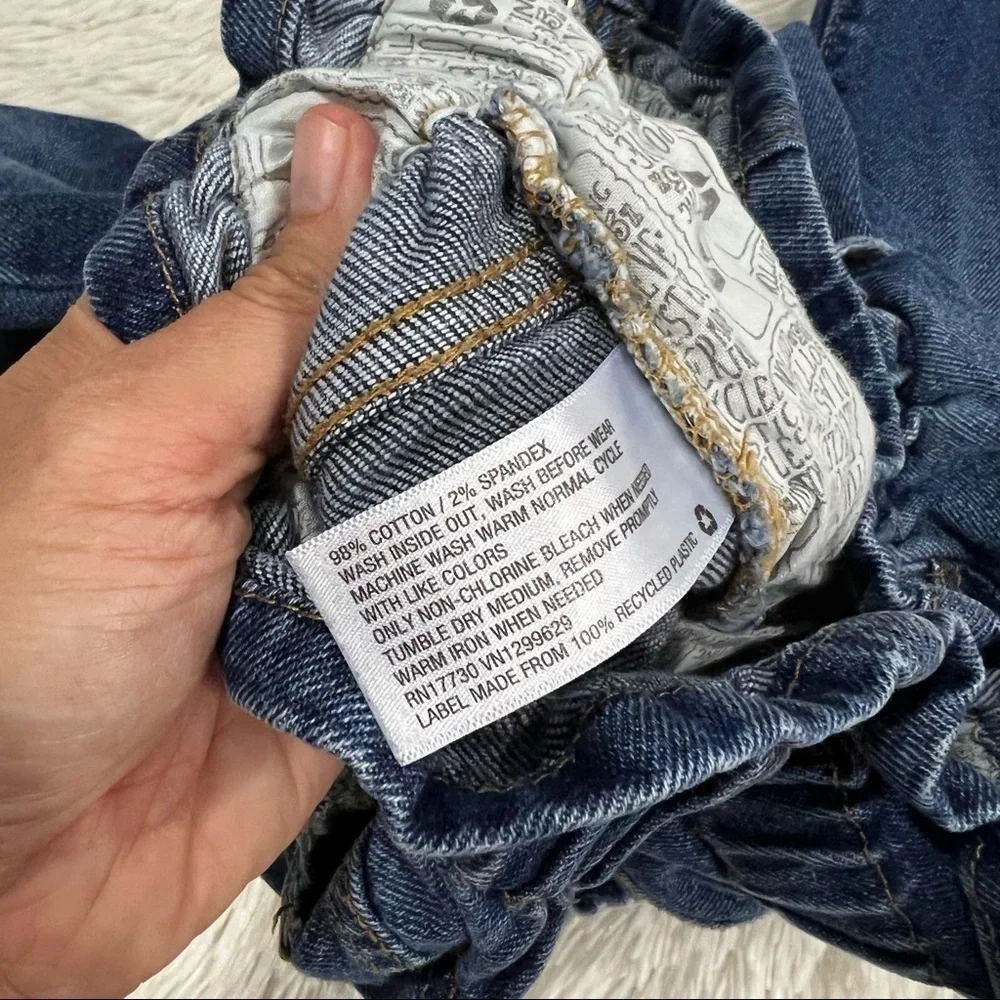 Wild Fable Paperbag Waist Raw Hem Jeans Woman’s size 2